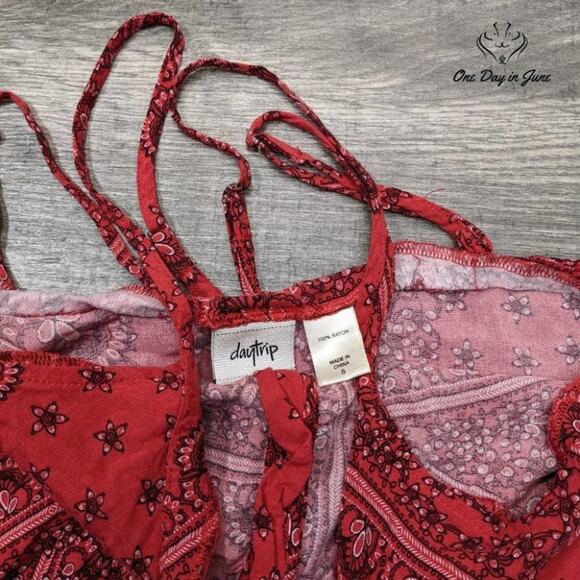 Day Trip Button Front Classic Tank Top Size S - Picture 2 of 5